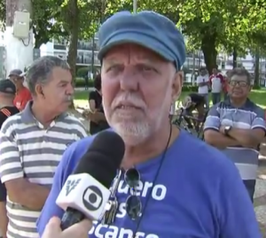 Luiz Augusto, Secretário de Organização do SINTAPI-CUT, participa de protesto no 1 de Maio