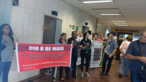 Contra reforma da Previdência, servidores do INSS ocupam ministério