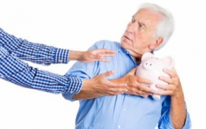 Atenção aos golpes contra aposentados