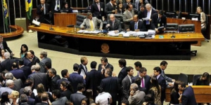 Projeto que dobra pena para crime contra aposentado é aprovado