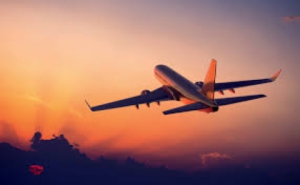 Cia Aérea faz campanha para contratar idosos