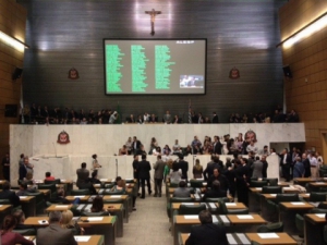 Deputados SP lançam frente contra reforma da Previdência
