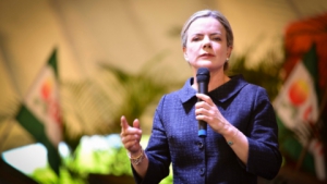 Gleisi Hoffmann: Políticas neoliberais levam Brasil ao colapso