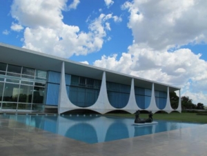 Dilma veta ampliar aposentadoria do servidor público para 75 anos