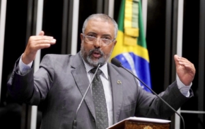 Paulo Paim sobre o 15 de Junho - Dia Mundial do combate à violência contra a Pessoa Idosa