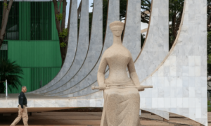 Advogados criticam decisão do STF que derrubou revisão da vida toda do INSS